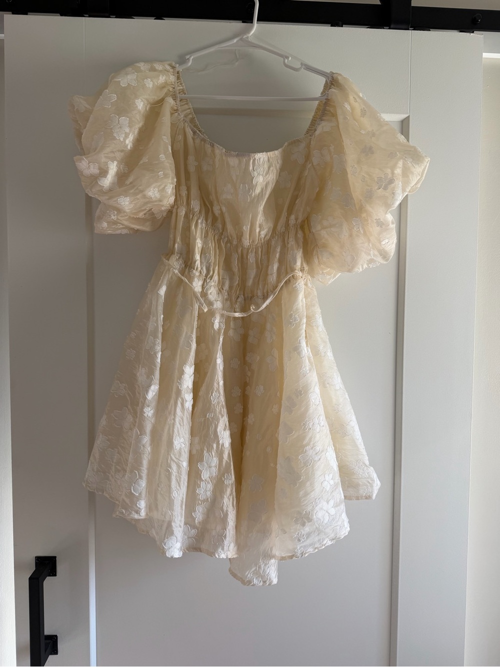 &Merci Romantic Cream Puff-Sleeve Lace Mini Dress - Picture 2 of 4